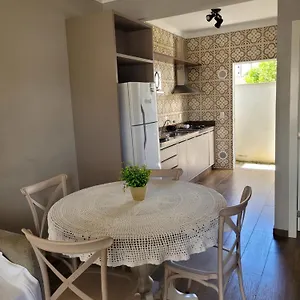 Apartamento Excelente Sobrado Confortável No Centro De Próximo As Praias, Tijucas
